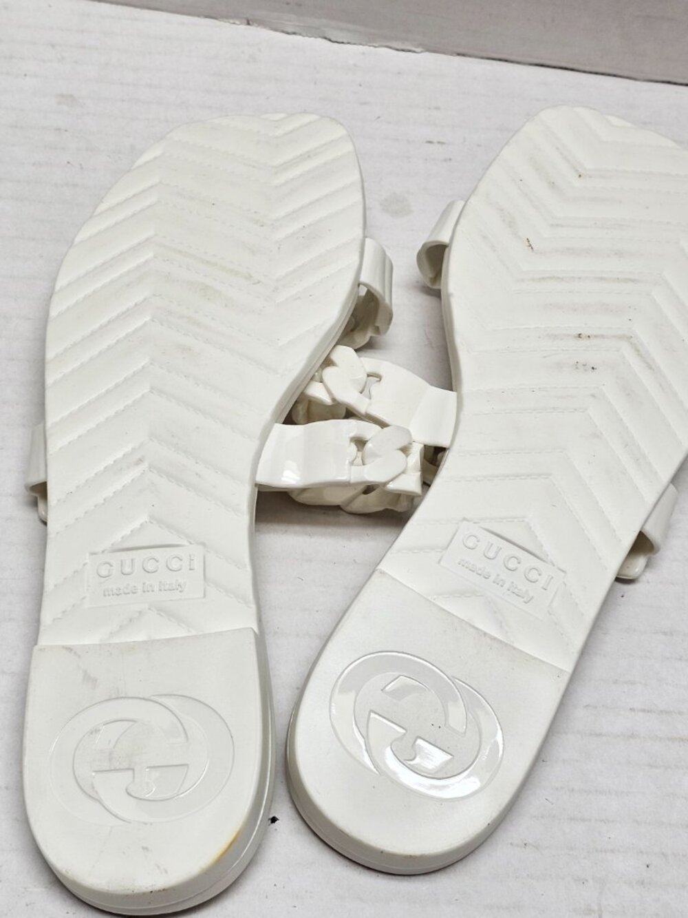 Gucci Slide Slip On White Sandals Buckle Chain Link design Made in Italy 39 - Picture 16 of 16